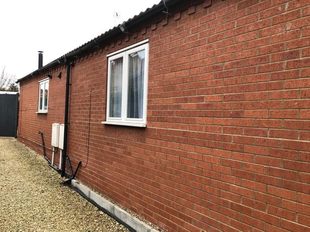 Cozy Lodge With Private Garden And Bbq Barton-upon-Humber Eksteriør bilde